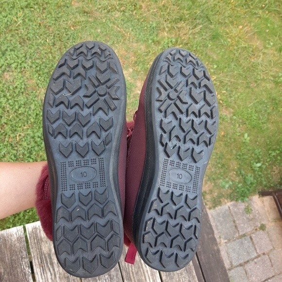 Floopi Faux Fur Boots Burgundy Lace-up Winter Shoes Booties Fleece-Lined Size 10 - Picture 6 of 13